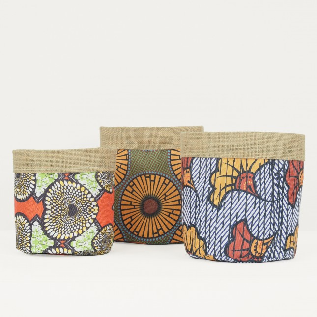 3 Cache-pots en jute et tissu wax sur fond gris clair