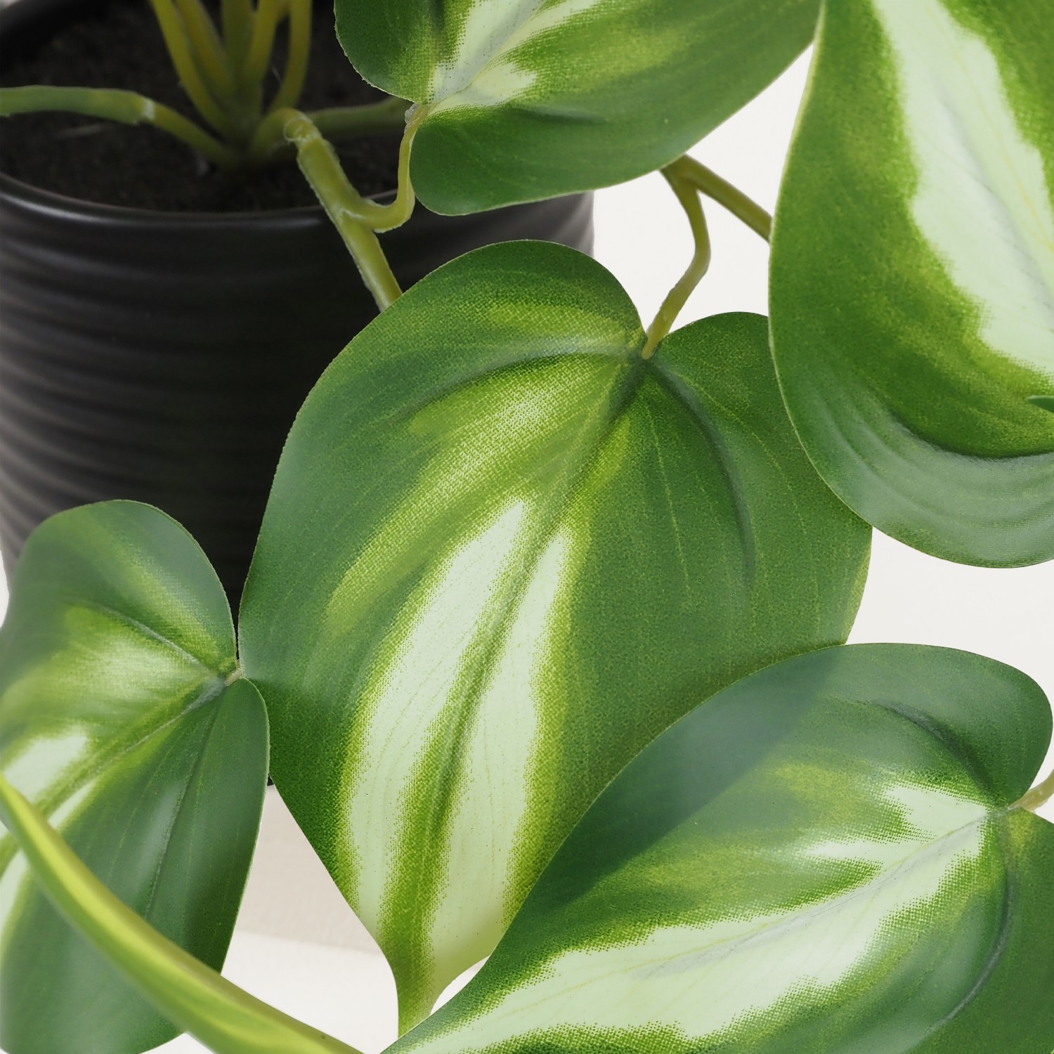 Plante artificielle tombante pothos 50cm focus zoom feuilles