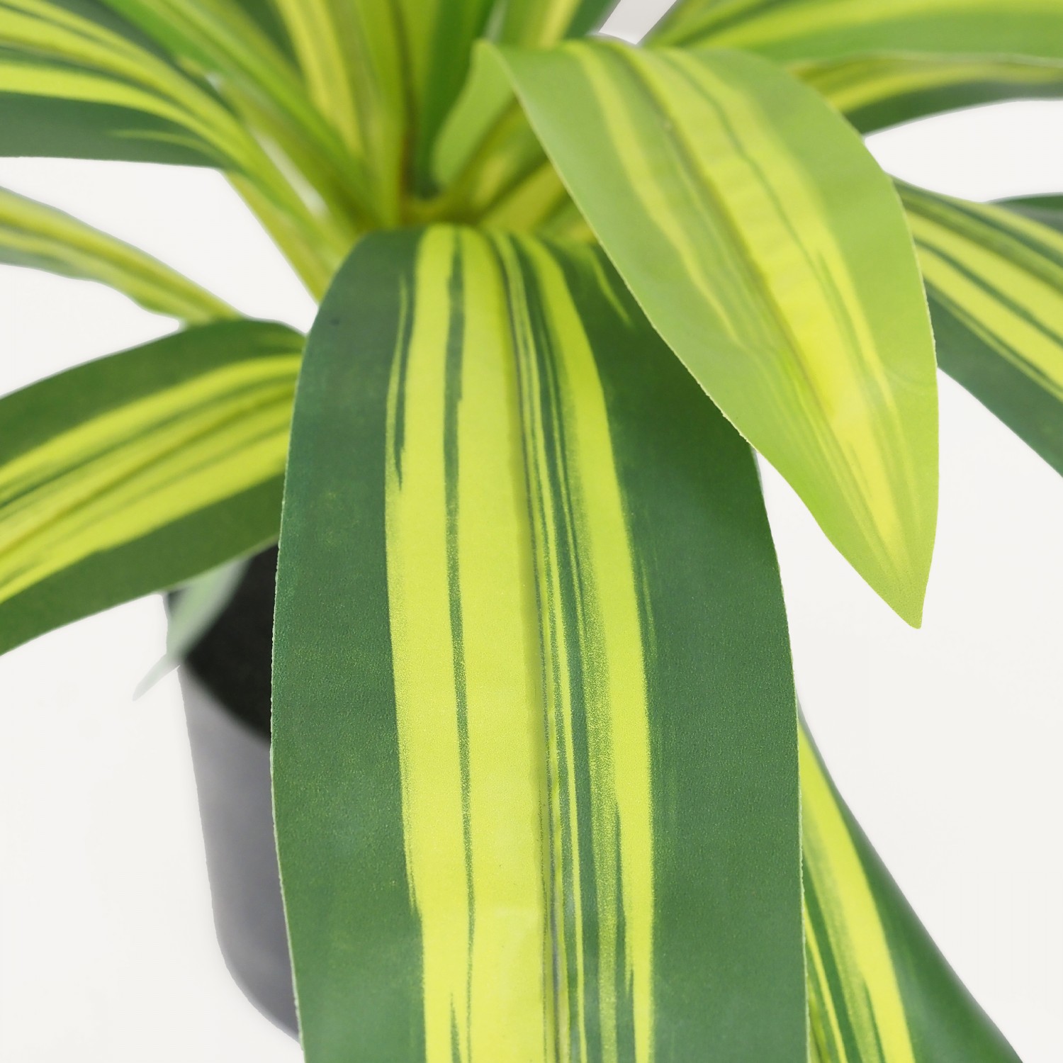 Dracena artificiel 50cm focus zoom feuilles