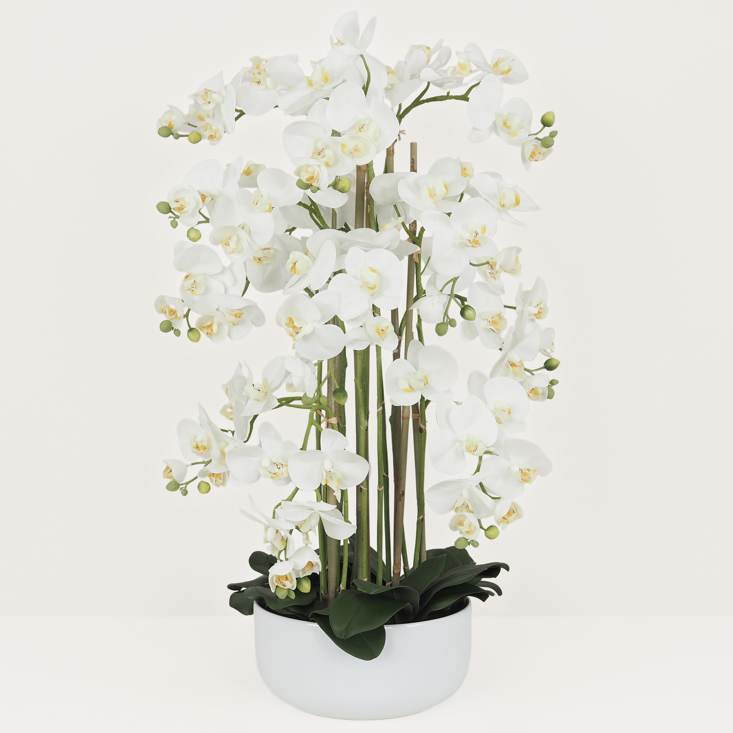 Orchidée artificielle 80 cm sur fond gris