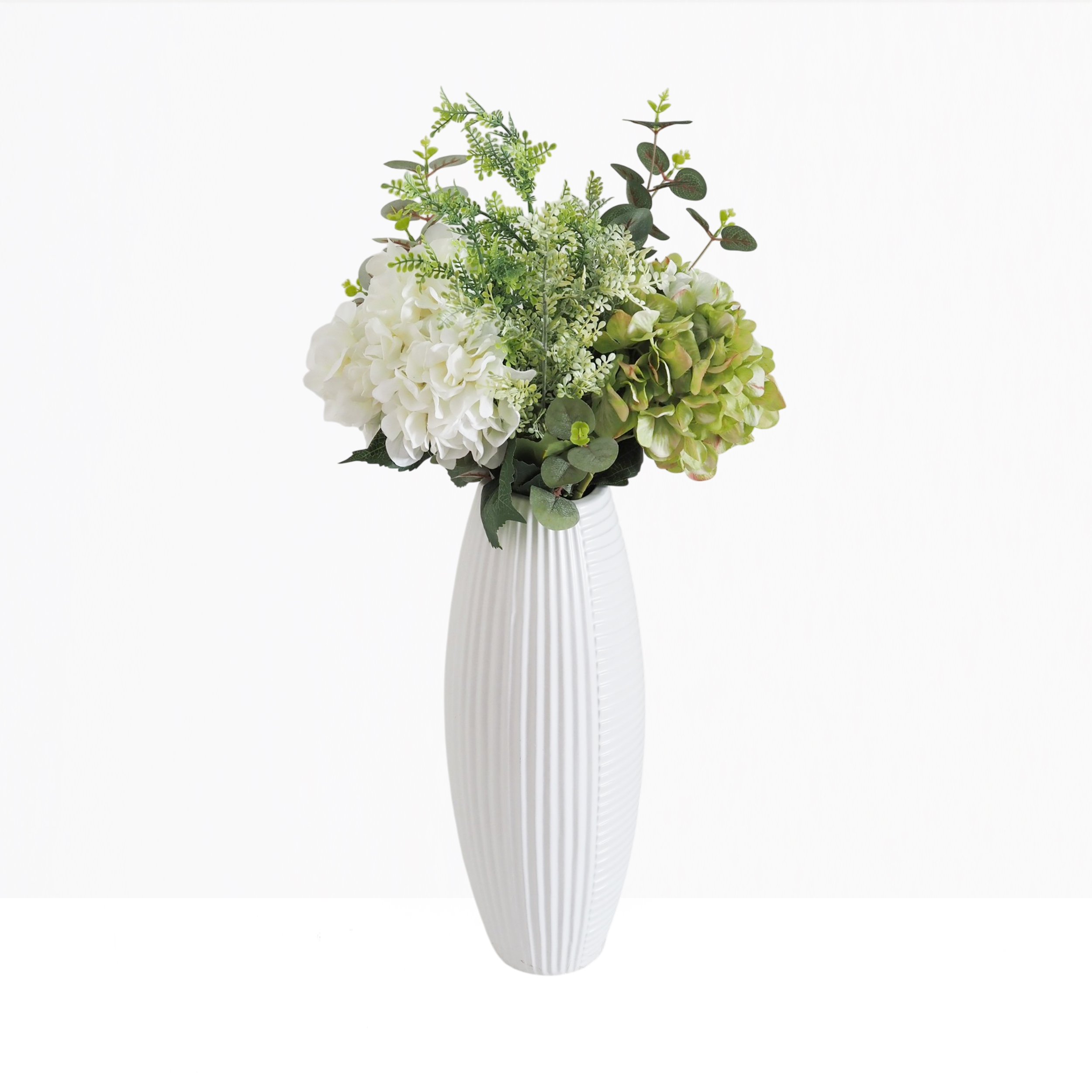 Bouquet de fleurs artificielles à composer - Lana sur fond beige